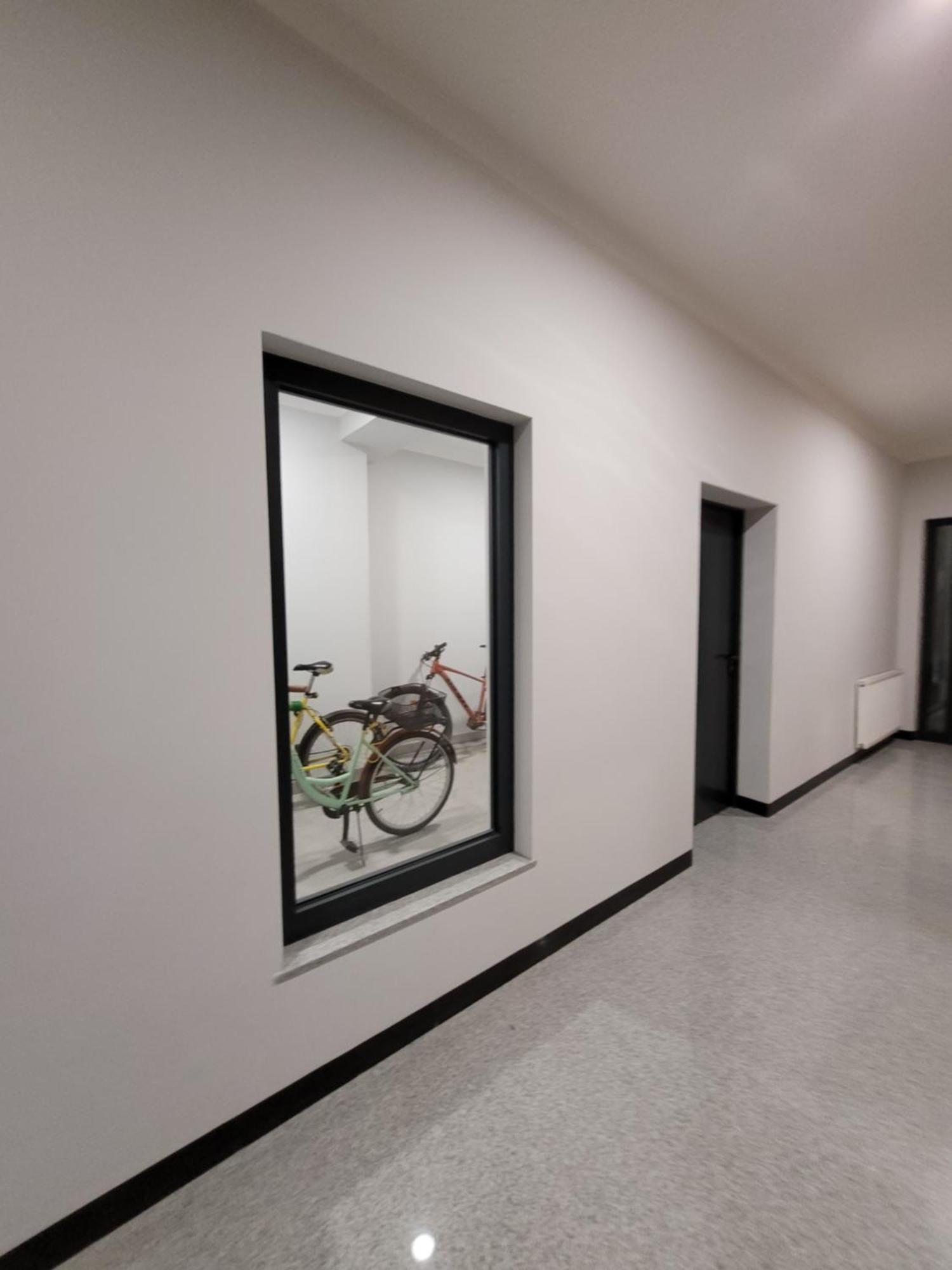Apartment 25 *
